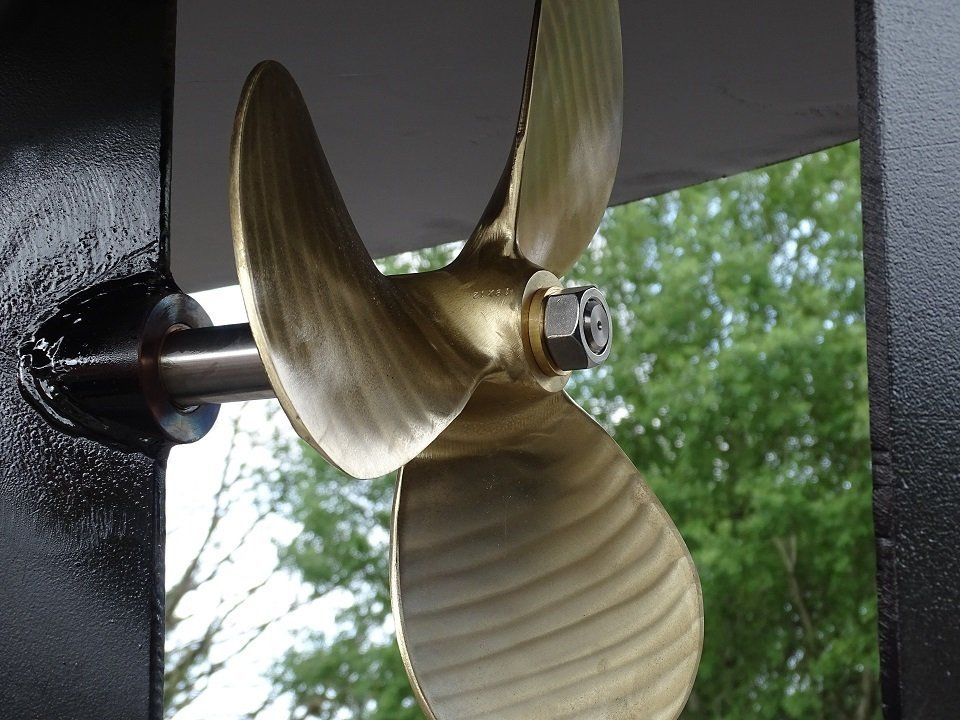 Inukshuk propeller assembly