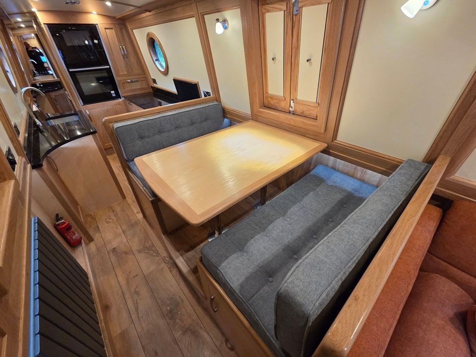 Kingdom of Rust dinette