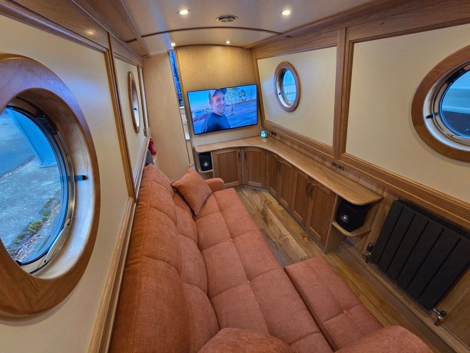 Kingdom of Rust lounge