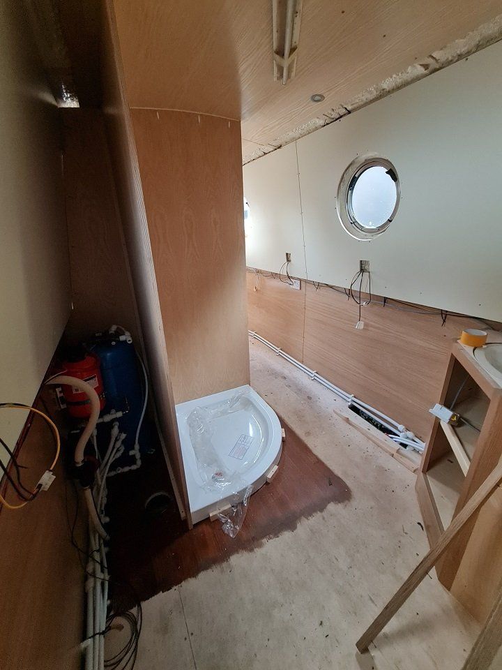 Mary Matilda bathroom in progress