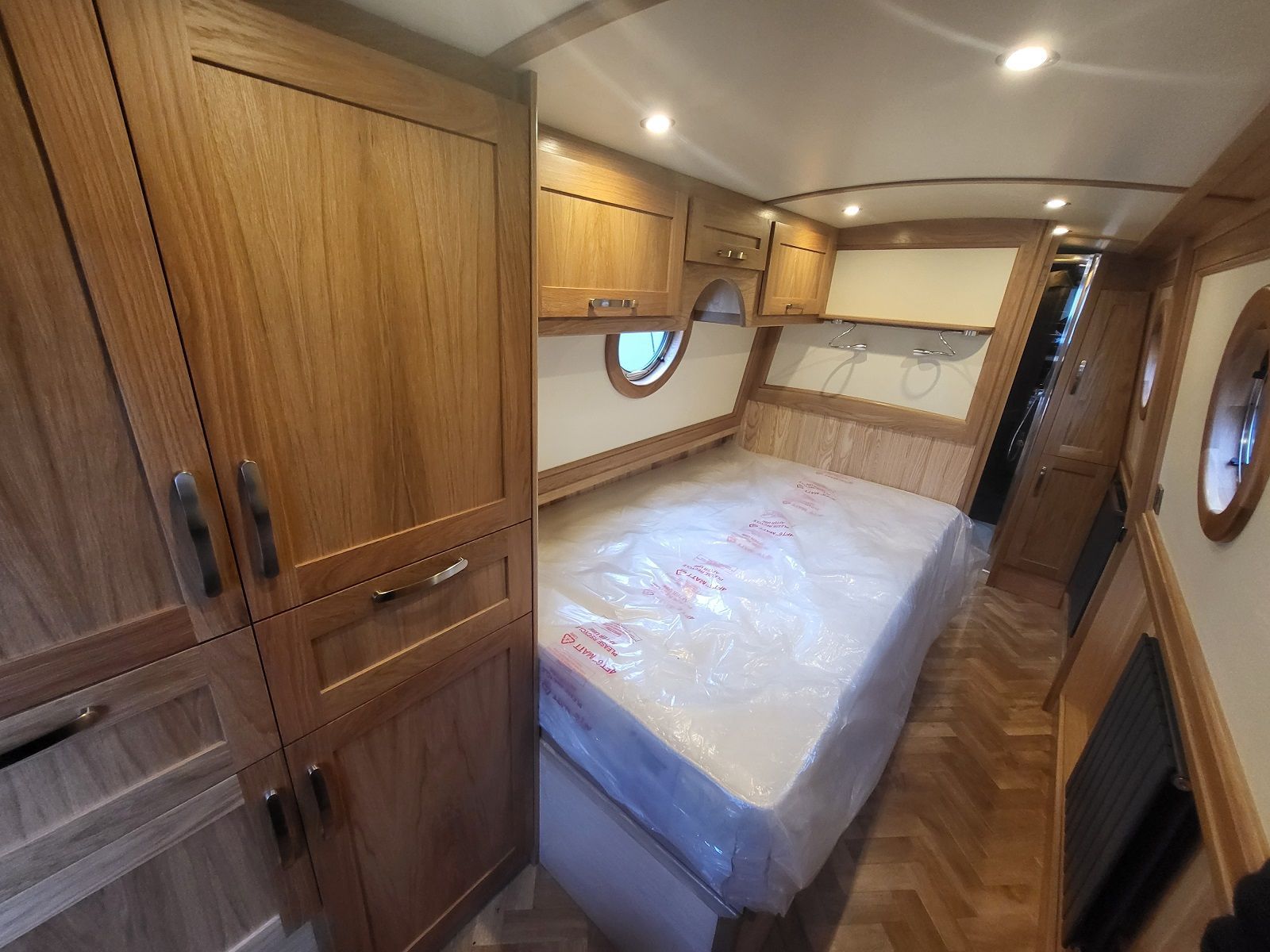 Miss Fusspot bedroom cabin