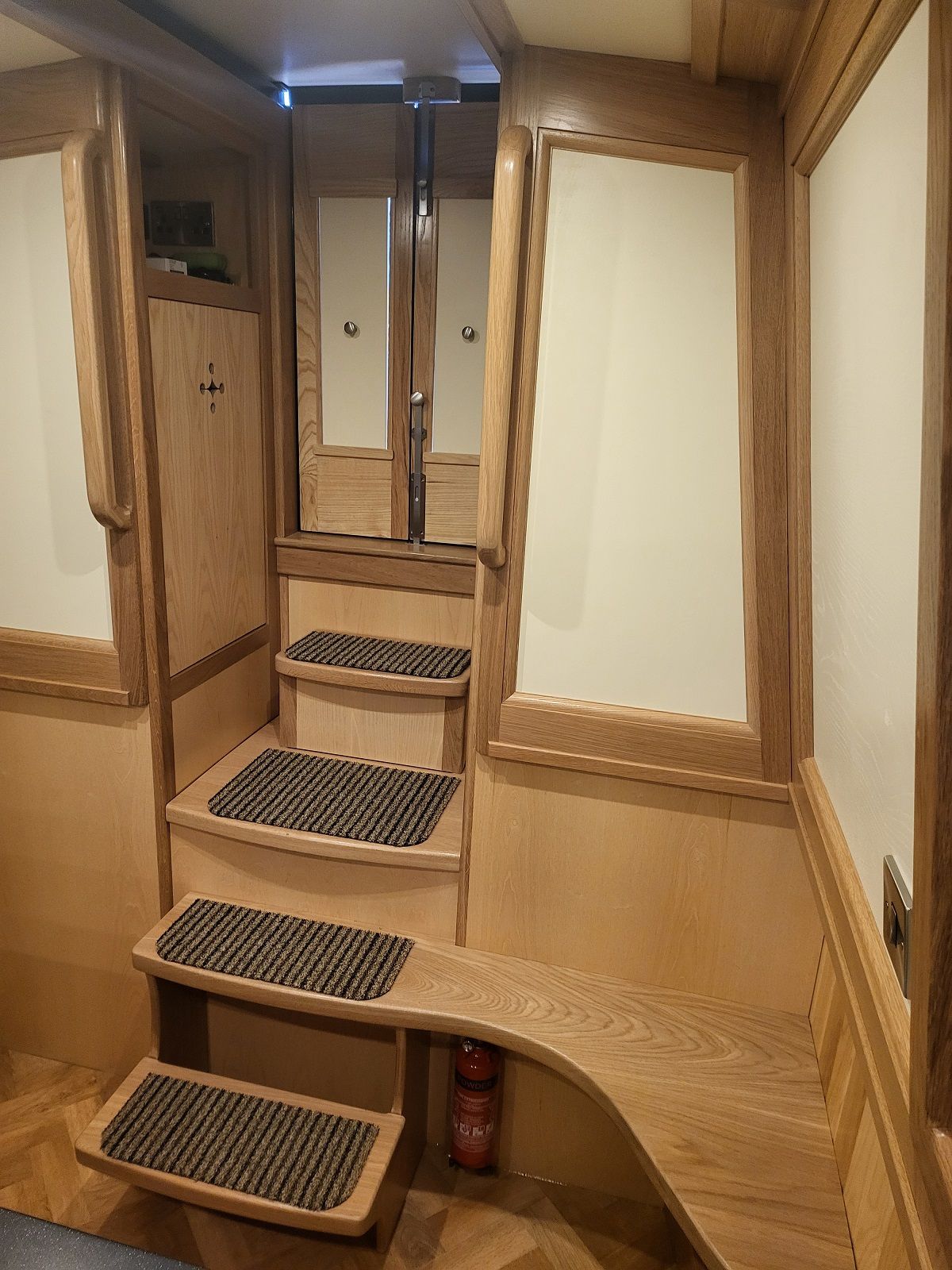 Miss Fusspot exit to stern