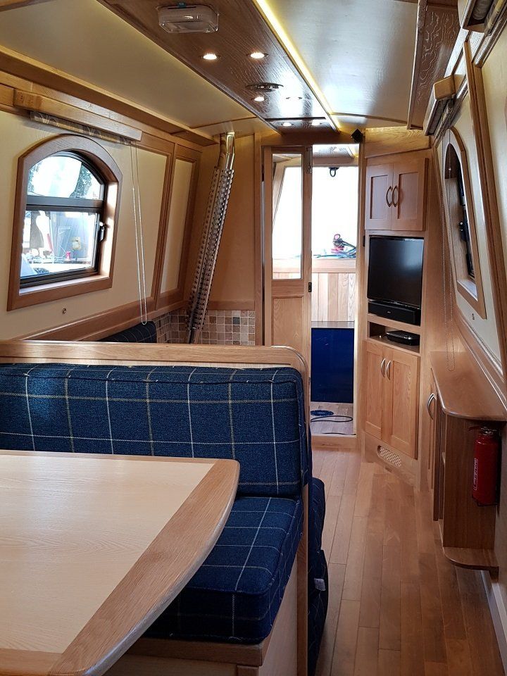 Mister Blue Sky interior bow end