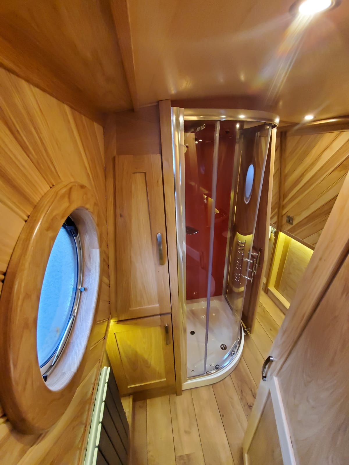 Napoli corner shower