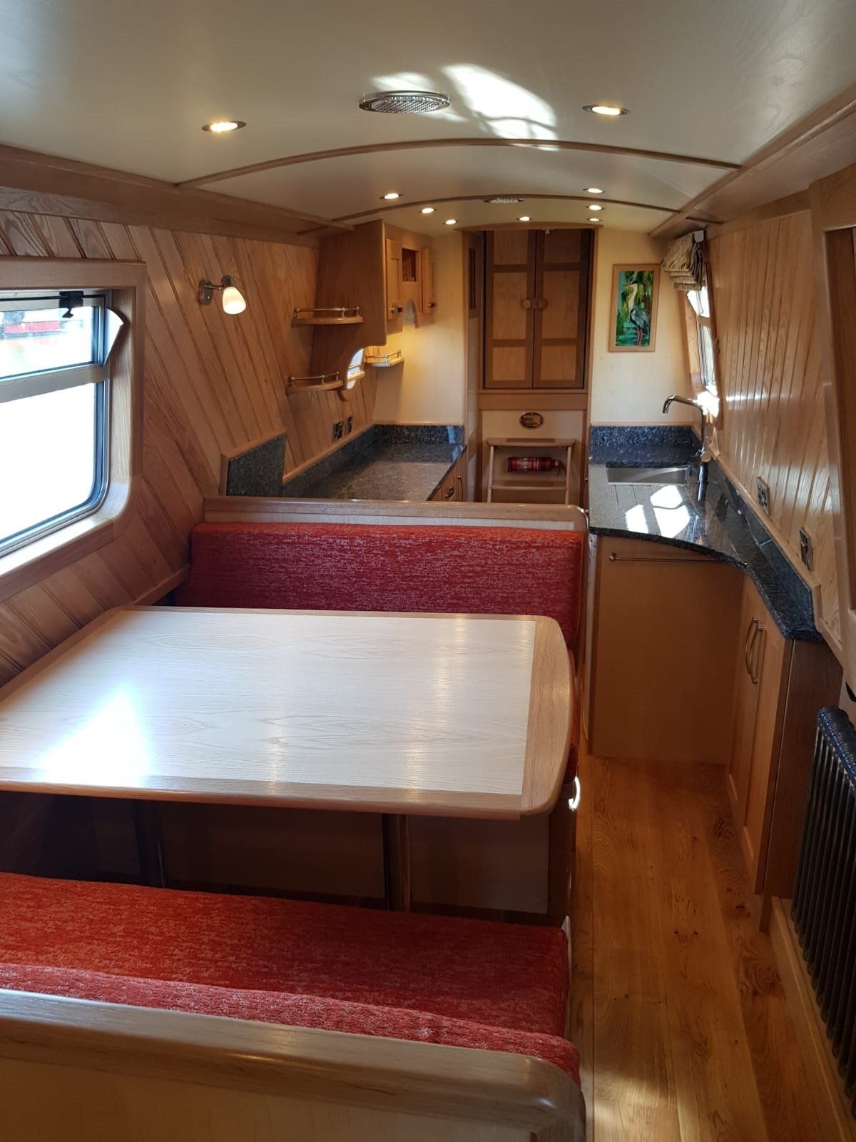 Quantum Leap raised dinnette