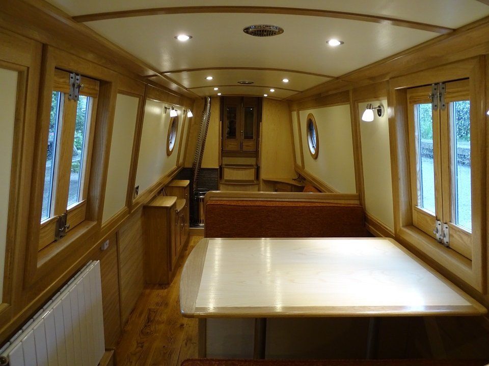 Narrowboat Timeless raised dinette with glazed side hatches