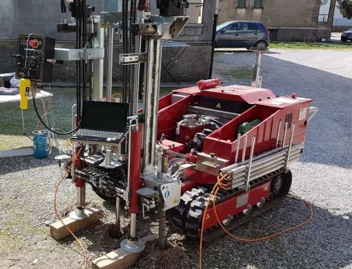 attrezzature per rilievi topografici