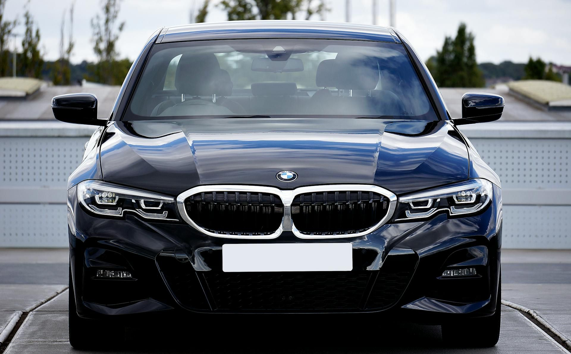 South Carolina window tint law guide showing legal VLT percentages for cars