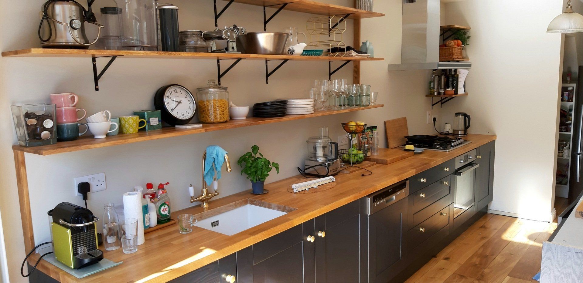 open shelving kitchen black