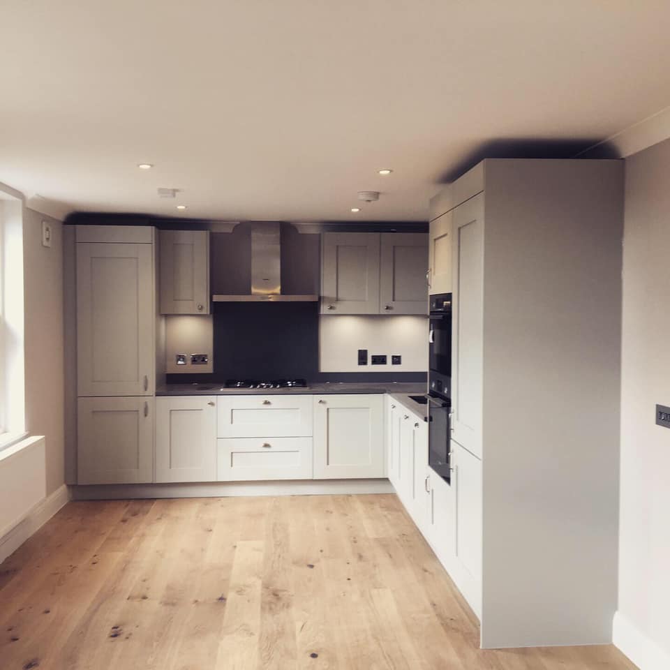 Grey panel kitchen
