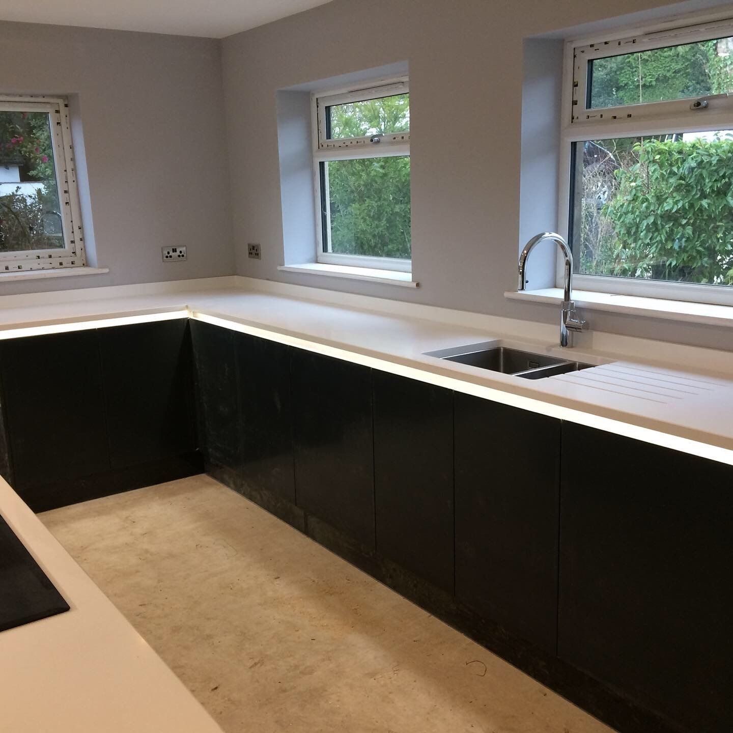 Black panel kitchen