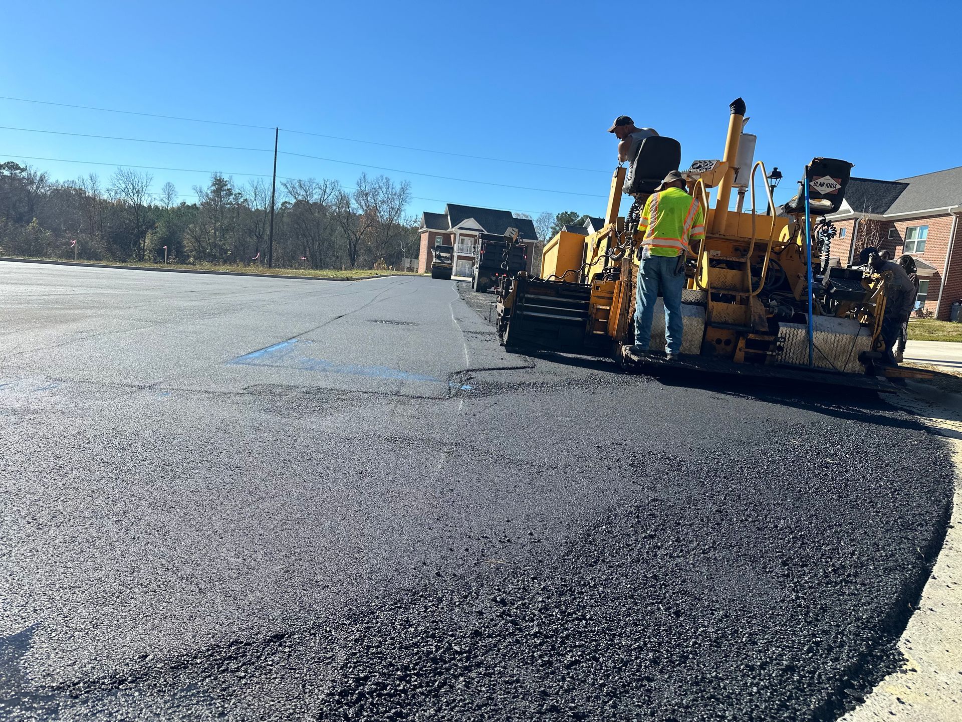 How Do The Best Asphalt Paving Companies Perform Pavement Assessments?