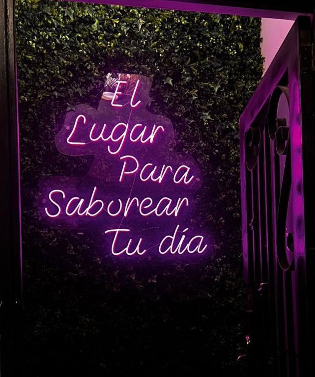 ACRÍLICOS Y NEÓN DEL NOROESTE