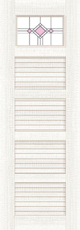 一扇白色的門，有一扇粉紅色的彩色玻璃窗