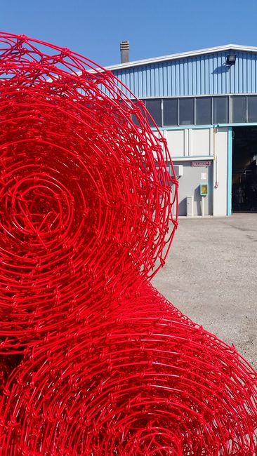 red metal nets