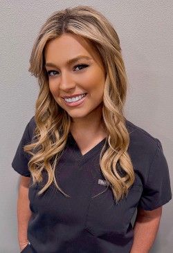 Headshot of Amanda Musgrove.