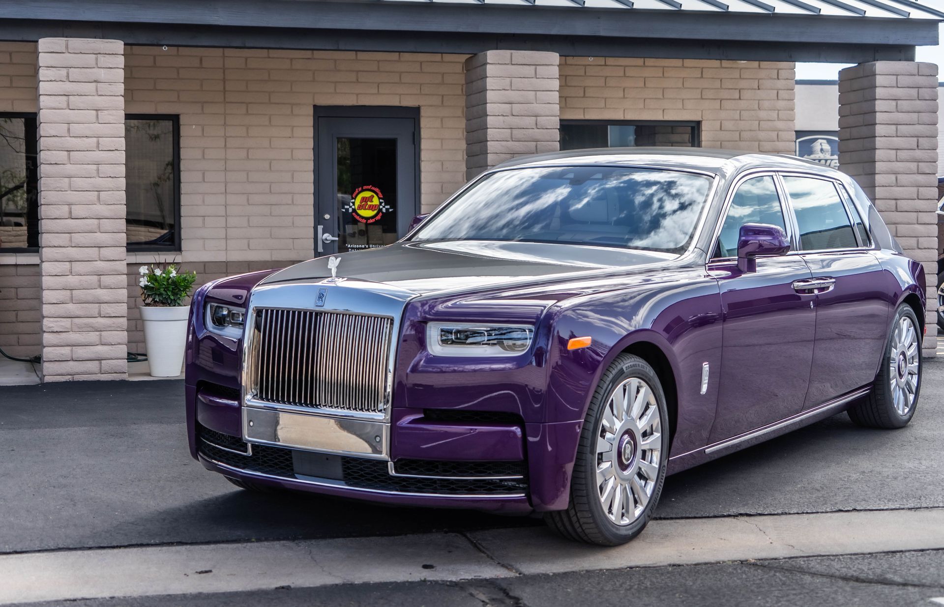 Ceramic Coating vs. Wax: Why Long-Term Protection Wins featured image