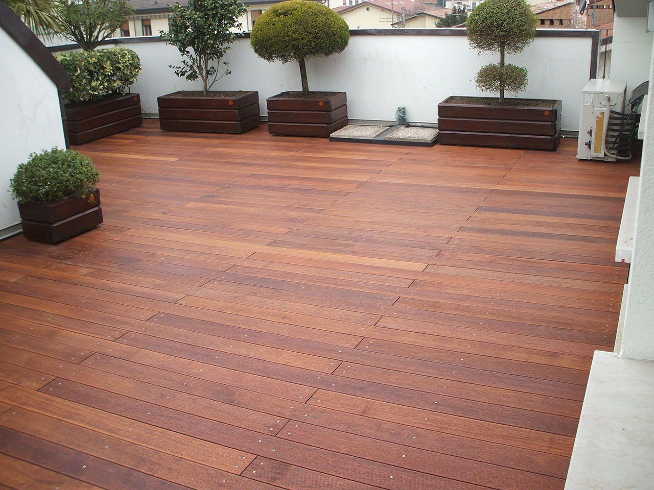 terrazzo con parquet in legno