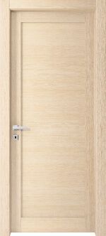 una porta di legno con maniglia su sfondo bianco.