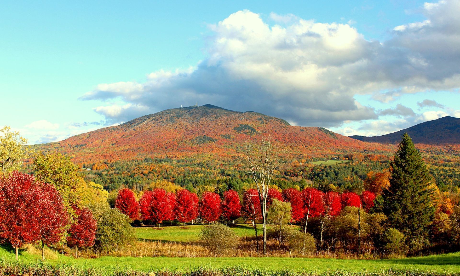 Burke Mountain at peak fall with beautiful fall foliage