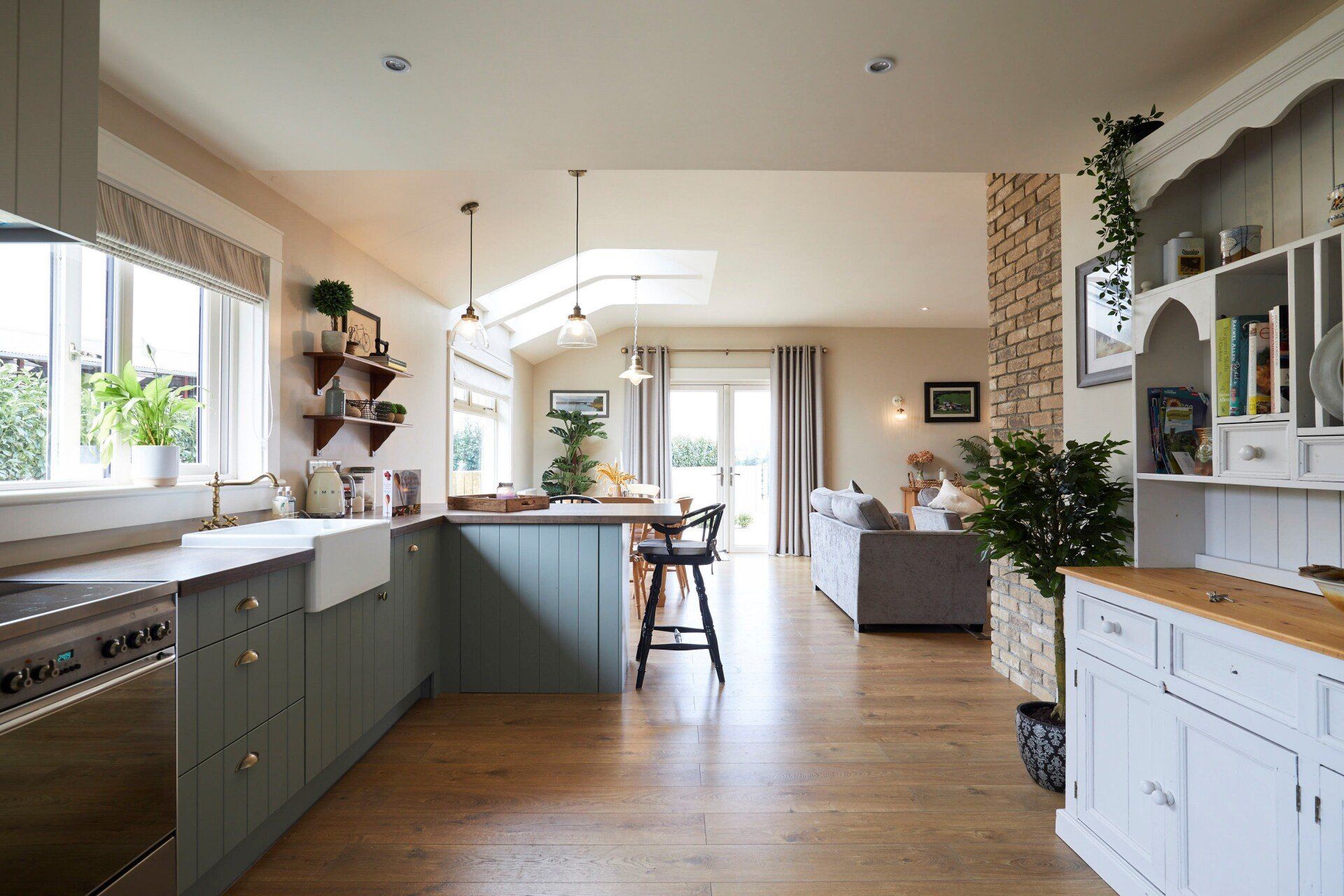 The fully functioning kitchen at The Lake Lodge Killaloe Co. Clare