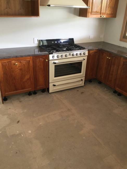 Gas stove in Gladstone kitchen