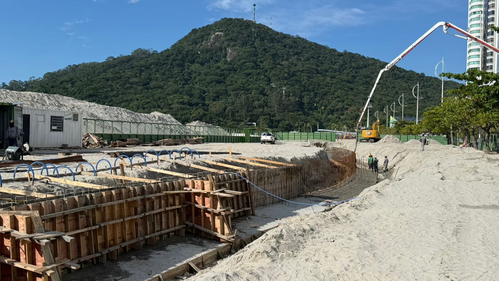 Reurbanização: muro de proteção costeira do quarto trecho entra em reta final