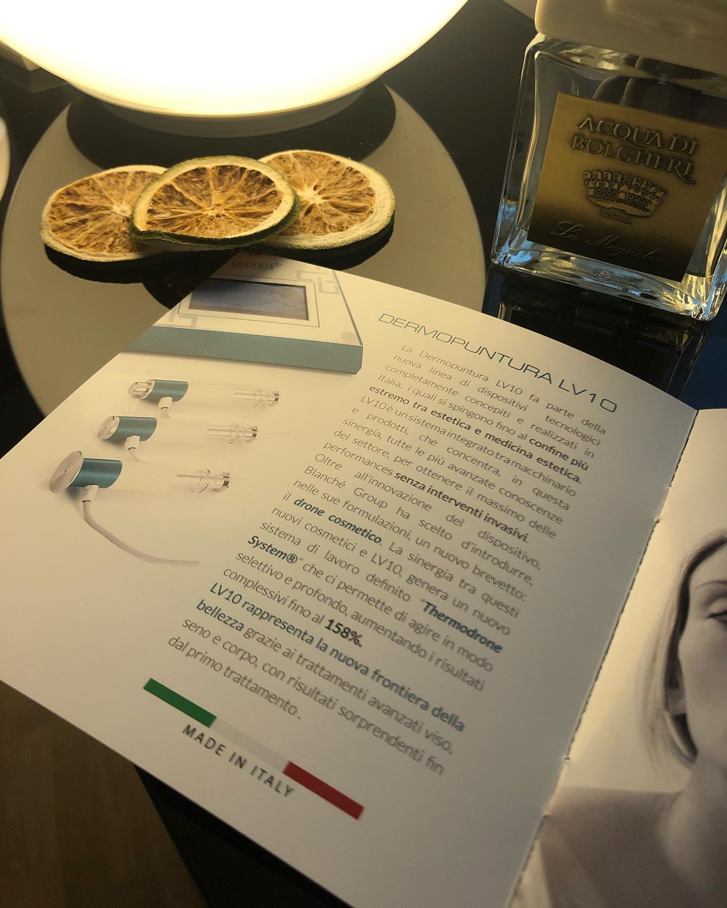 materiale informativo estetica