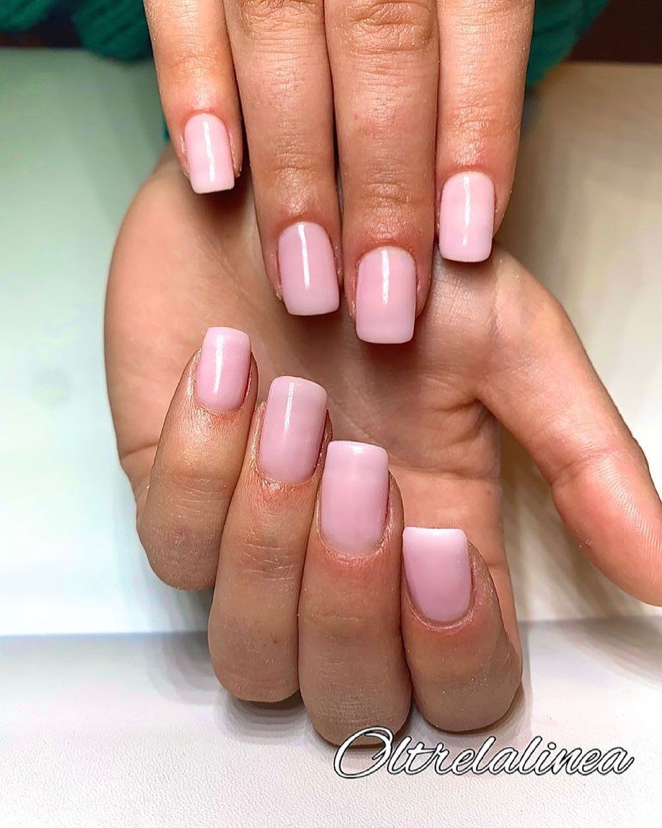 semipermanente mani chiaro