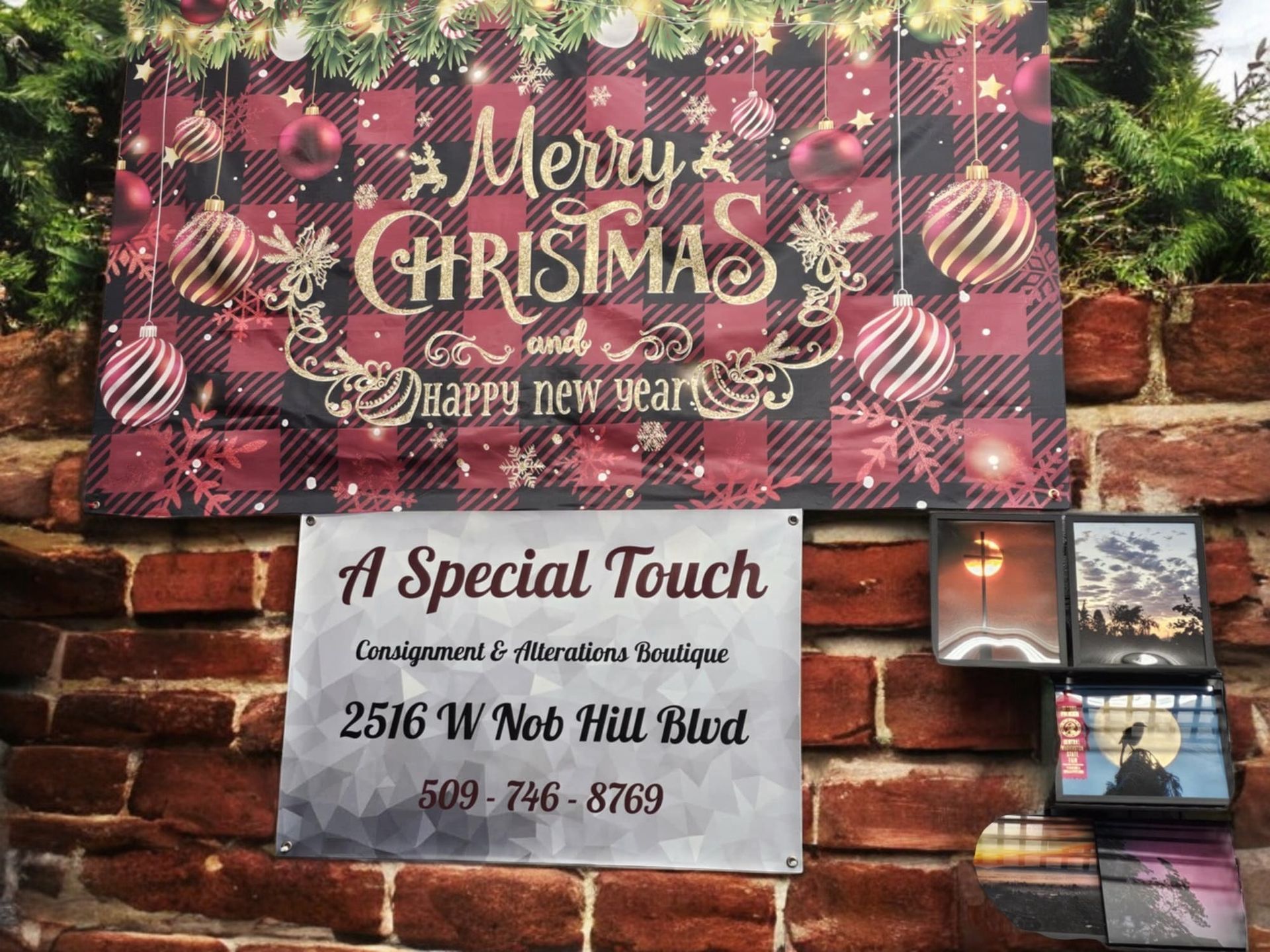 A sign that says merry christmas and happy new year