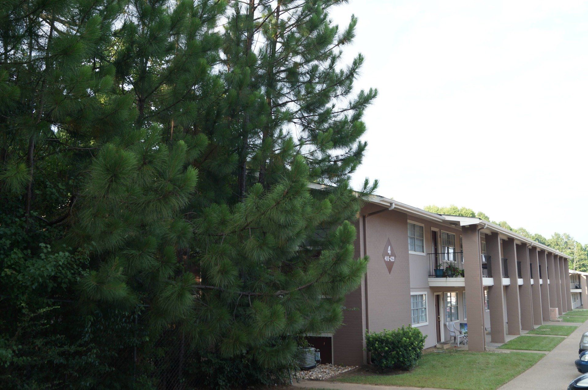 Oxford Pointe Apartments Titan Properties, Ltd.