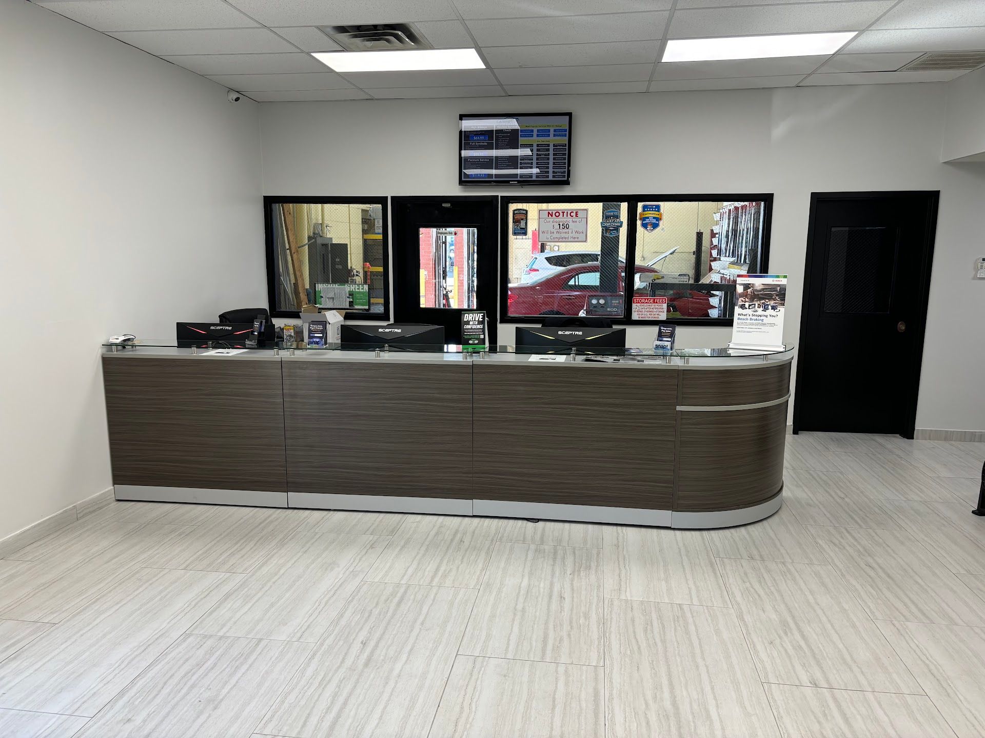 Gallery Image | Carmotive