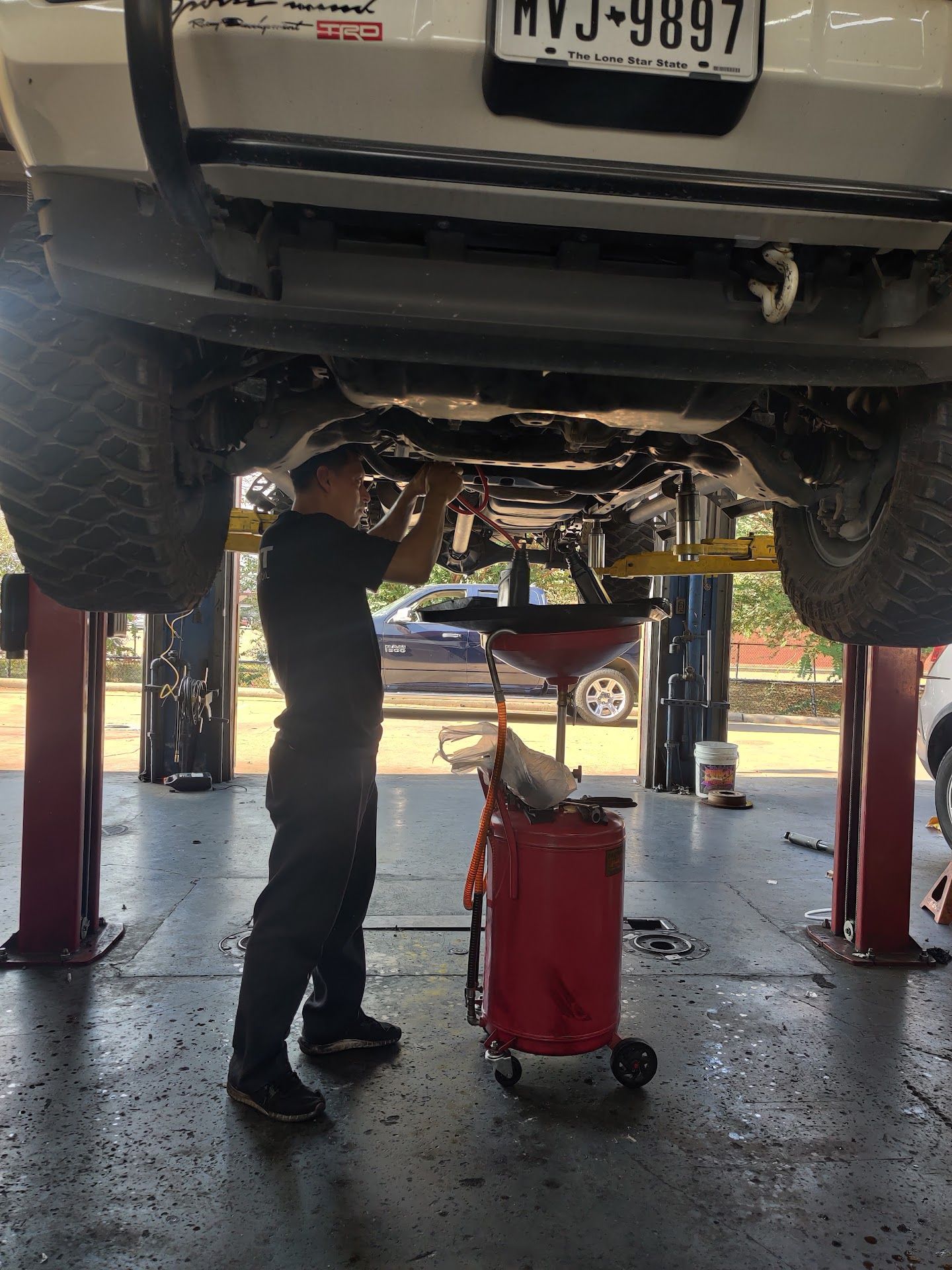 Gallery Image | Carmotive