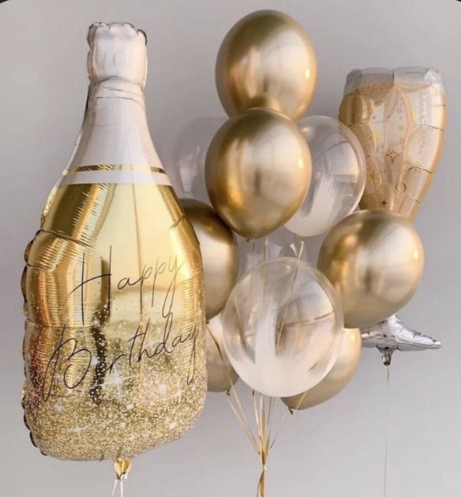 Bouquet of gold mylar and latex   balloons 