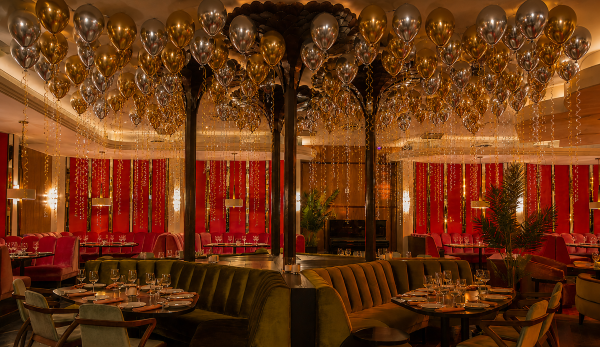 Balloon Concierge luxury ceiling balloons inside an upscale Los Angeles nightclub or private dining venue