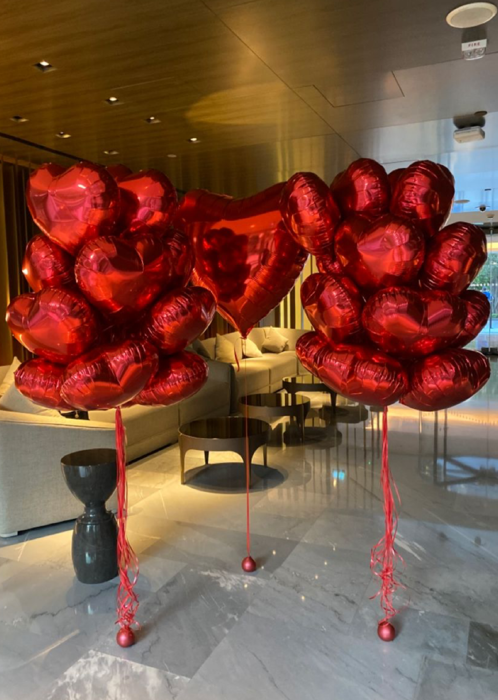 Red heart balloon valentine's day delivery Los Angeles