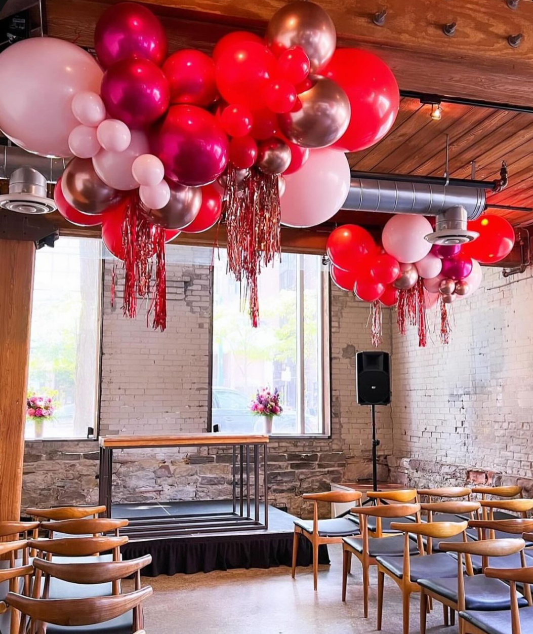 Organic balloon garland valentine's day delivery los angeles