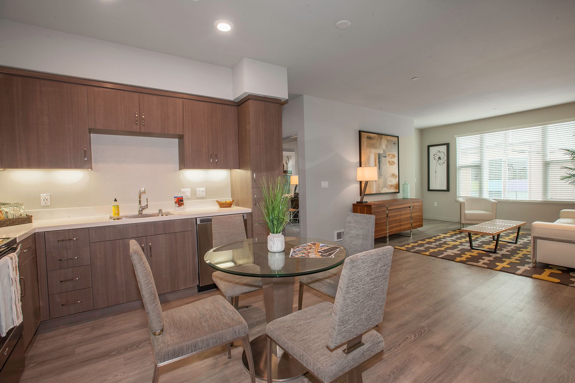 idora apartments dining room