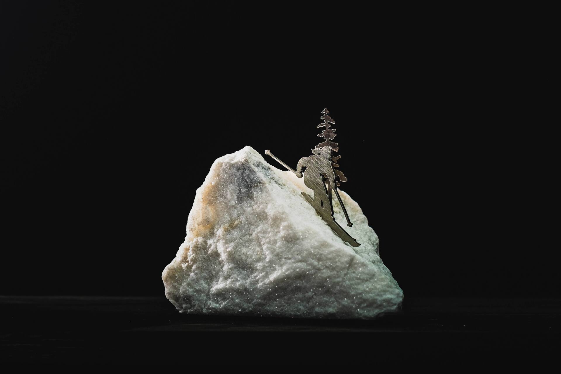 Vermont rocks outdoor snow boarding sculpture decor