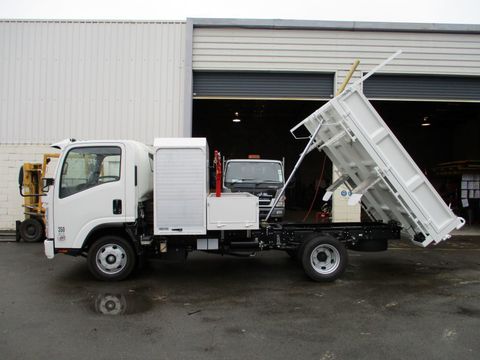 tipping deck on servicebody truck