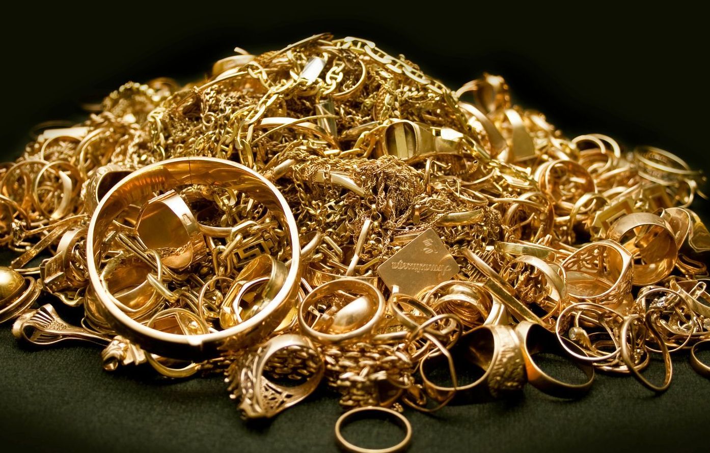 Gold Jewelry at a gold buyer in Miami-Dade County, Florida