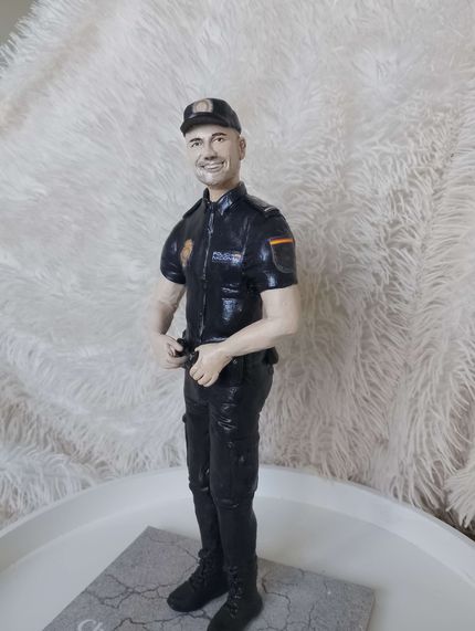 figura de un policia, figura personalizada