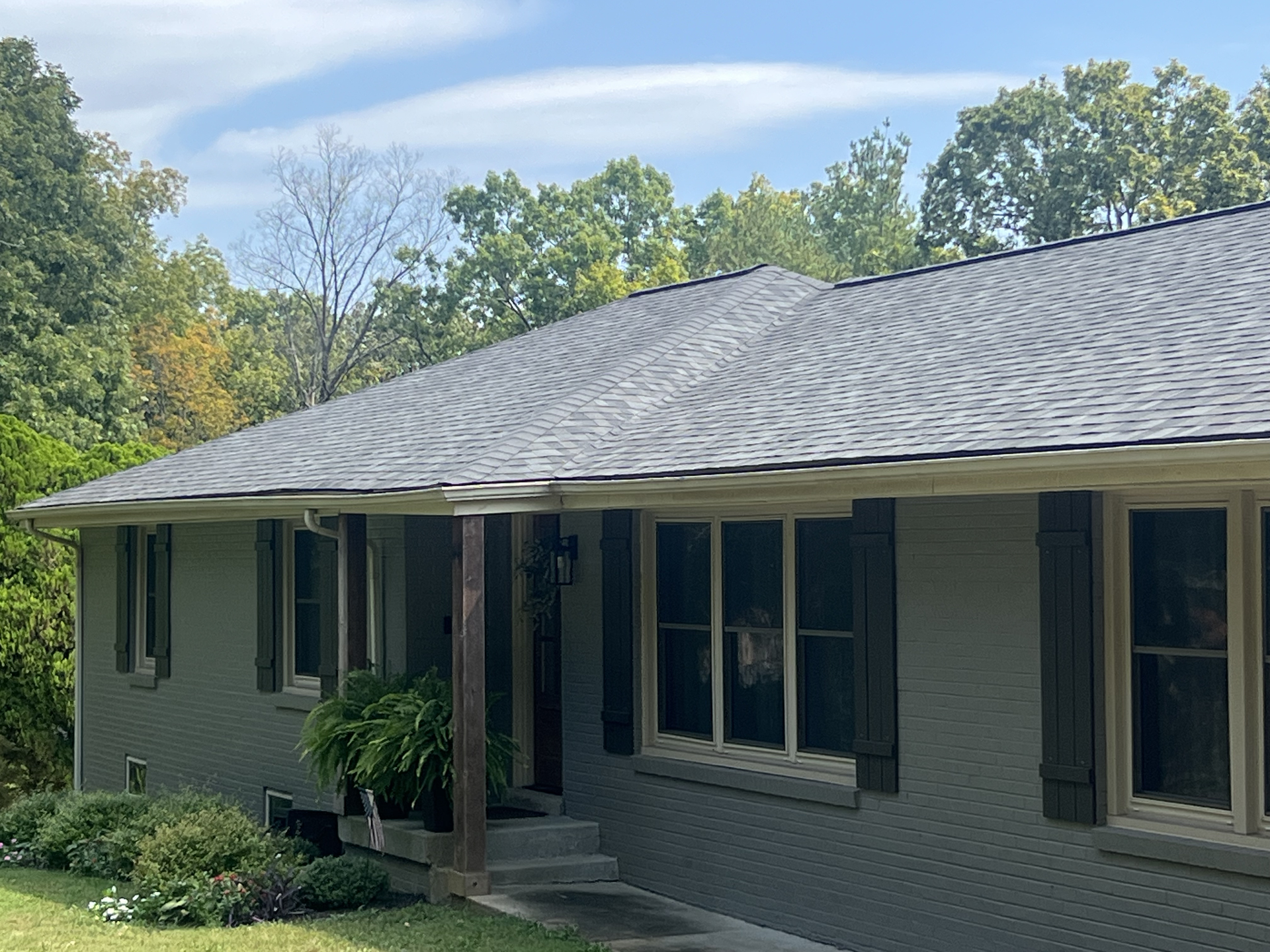 New gray shingle roof on home by Red Line Roofing in Dickson, TN