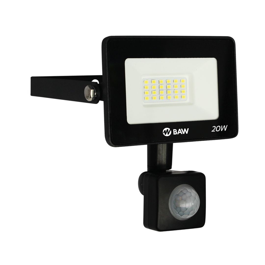 Foco LED negro con sensor de movimiento. Panel LED blanco, montado sobre un soporte y base negros.