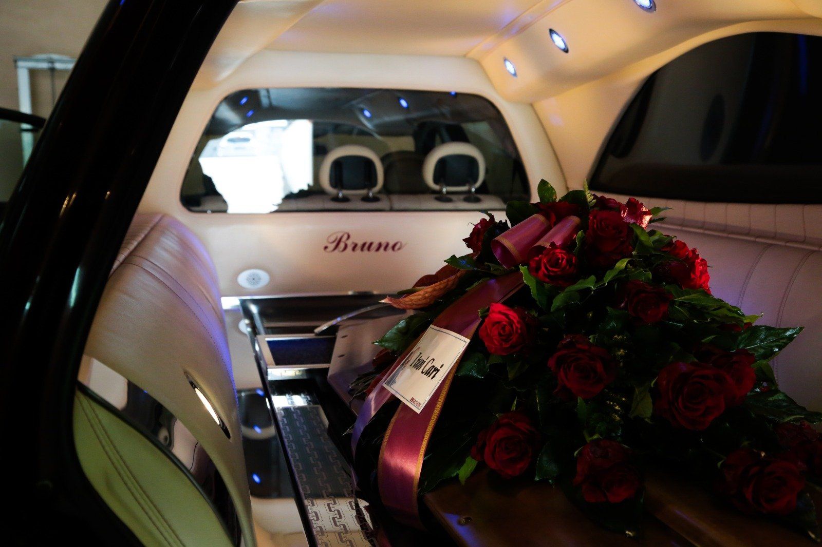 interno carro funebre