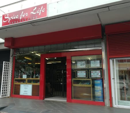 The front of a store called spice for life