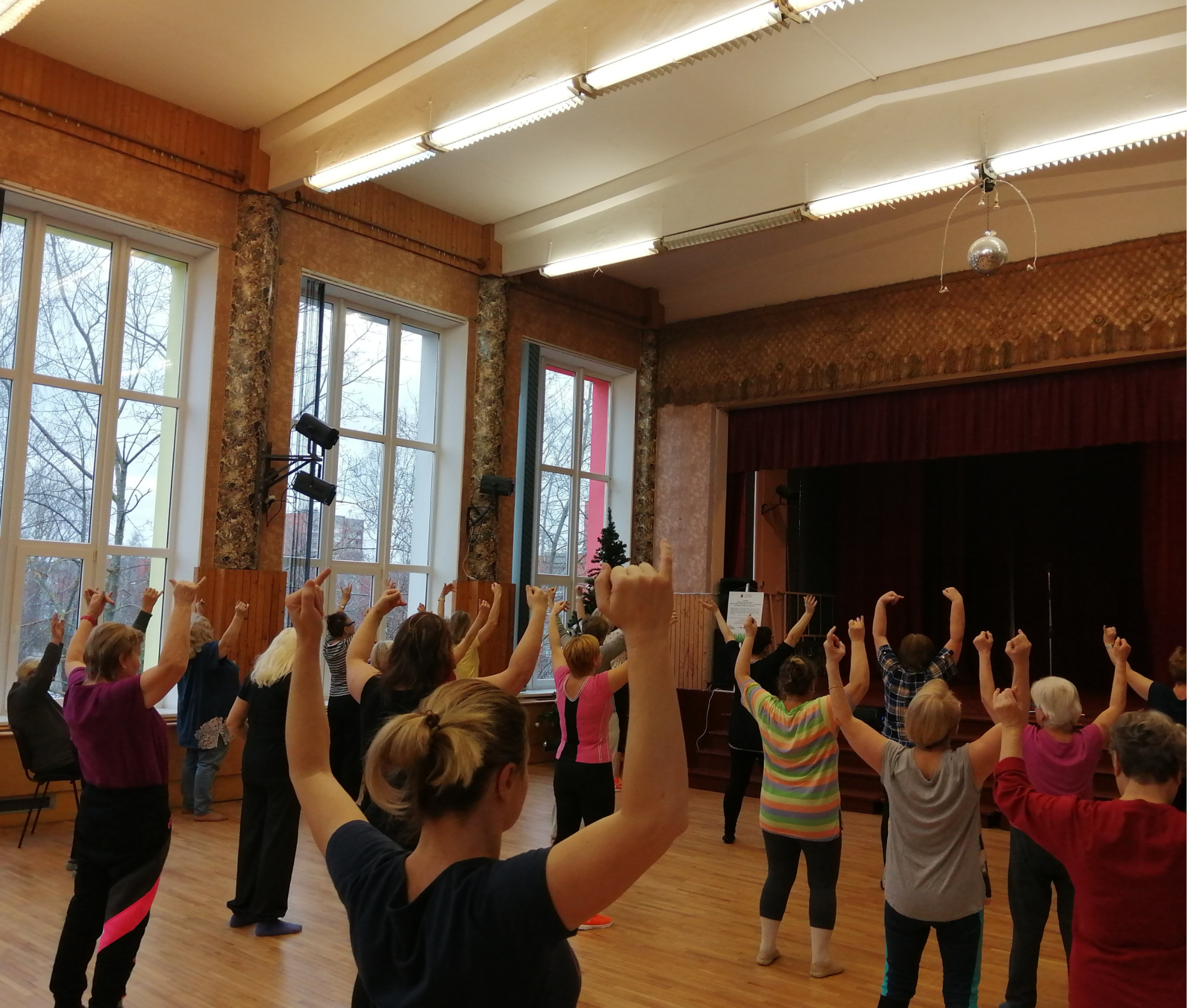 Cigun un Taidzi instruktore, Daiga Šļahota, Ciguns ar Daigu, CIgun Rīgā, Cigun, Taidzi, Qigong, Tai Chi, Taichi, Цигун,  Тайцзи, Daiga Slahota, Daiga Šļahota, cigun kursi, individuālas cigun nodarbības, RD LD un ESF projekts, Mēs par veselīgu Rīgu, veselīgs rīdzinieks, bezmaksas nodarbības rīgā, vingro vesels, veselība, labsajūta, Rīgas Daugavgrīvas vidusskola, cigun vingrošanas nodarbības  vidusskolā