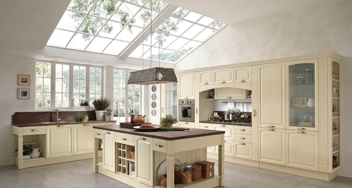 CUCINE CONTEMPORANEE E CLASSICHE soluzione arredo