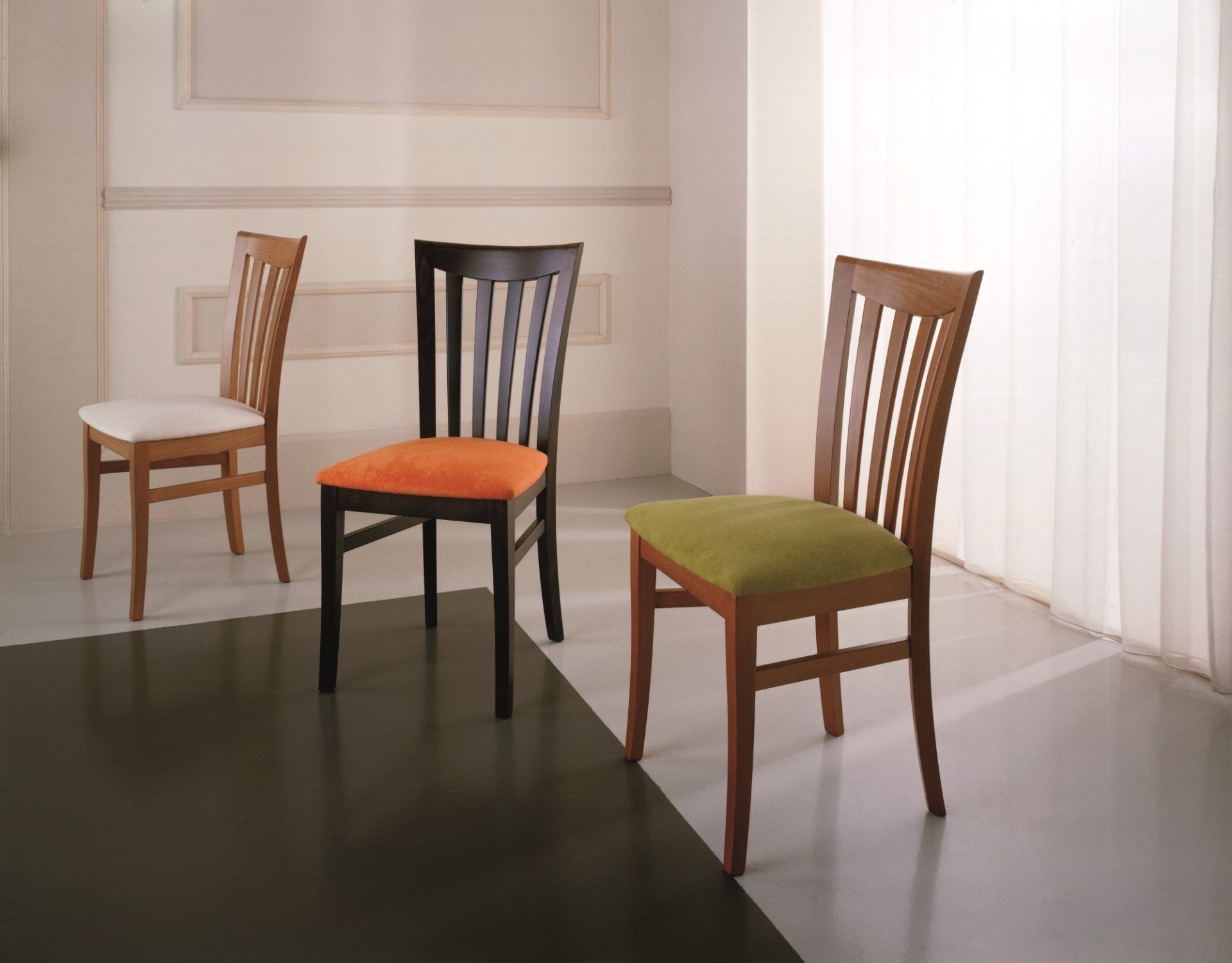 tavoli e sedie soluzione arredo