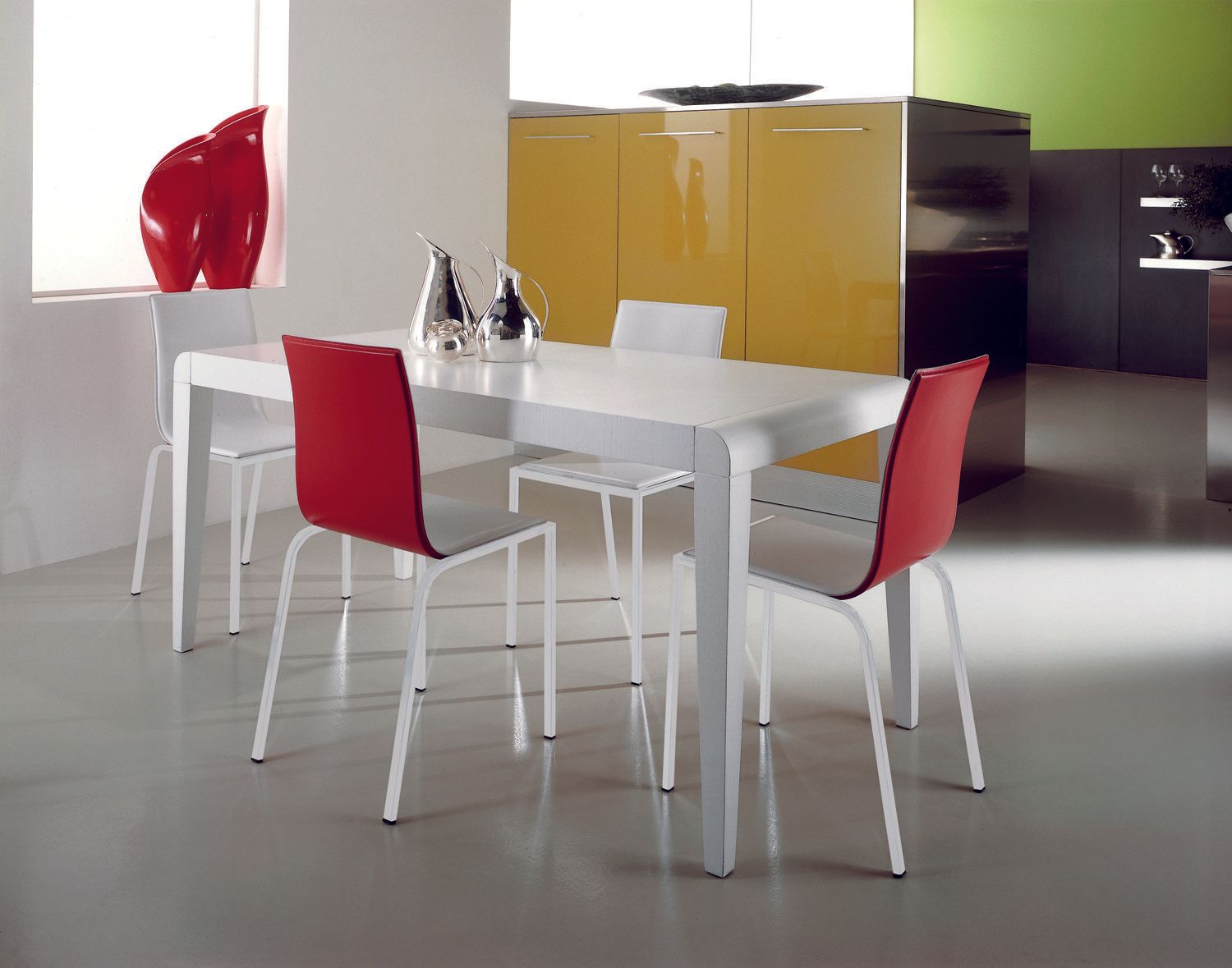 tavoli e sedie soluzione arredo